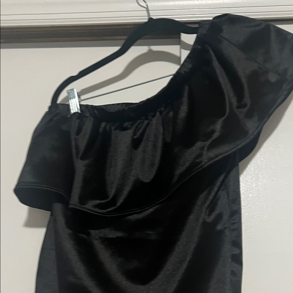 Express Black Off-Shoulder Ruffle Bodysuit - Picture 3 of 3